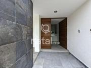 Casa en venta de 256 m2 en Parque Aguascalientes, de 3...