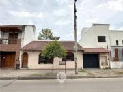 Casa en Venta de 2 dorm. amplio parque, quincho con...