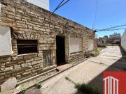 Casa en venta de 2 dormitorios c/ cochera en Centro