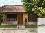 Casa en venta de 2 dormitorios c/ cochera en La Plata