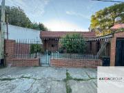 Casa en venta de 2 dormitorios c/ cochera en Manuel B....