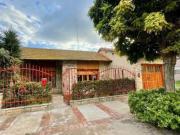 Casa en venta de 2 dormitorios c/ cochera en Otros Barrios