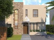 Casa en venta de 2 dormitorios c/ cochera en Pilar. La...