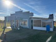 Casa en venta de 2 dormitorios c/ cochera en Rama Caída