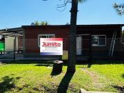 Casa en venta de 2 dormitorios c/ cochera en Roldán