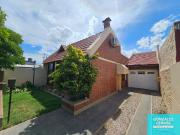 Casa en venta de 2 dormitorios c/ cochera en Villa Floresta