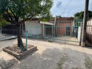 Casa en venta de 2 dormitorios c/ cochera sobre Avenida...