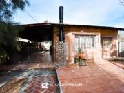 Casa en venta de 2 dormitorios en barrio La Casona Roldán