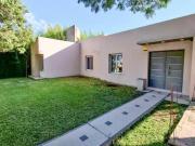 Casa en venta de 2 habitaciones en Pueblo Belgrano, 1 de...