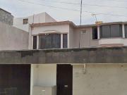 Casa en Venta de 2 niveles, Ciudad Satelite, Naucalpan,...