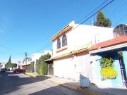 Casa en Venta de 2 niveles, Las arboledas, Atizapán de...