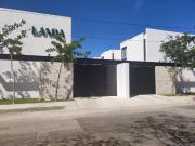 Casa en Venta de 2 pisos en Privada en Temozon Norte