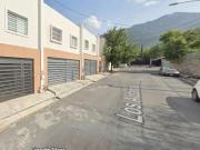 Casa en Venta de 2 Plantas, en Casco de San Pedro a 5...