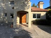 Casa en venta de 3 dormitorios c/ cochera en Bosque Alto