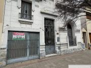 Casa en venta de 3 dormitorios c/ cochera en Centro
