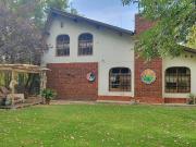 Casa en venta de 3 dormitorios c/ cochera en Cinco Saltos