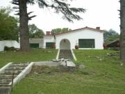 Casa en venta de 3 dormitorios c/ cochera en La Paisanita
