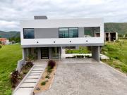 Casa en venta de 3 dormitorios c/ cochera en San Antonio...