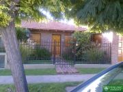 Casa en venta de 3 dormitorios c/ cochera en San Cayetano
