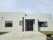 Casa en venta de 3 dormitorios c/ cochera en San Sebastián