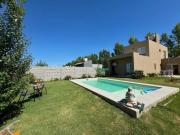 CASA en VENTA de 3 dormitorios con Pileta! Tierra de...