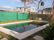 Casa en Venta de 3 dormitorios con Piscina y Solárium Roldan