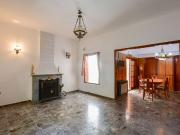Casa en venta de 3 dormitorios, patio y cochera