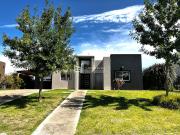 Casa en venta de 3 dormitorios y Dependencia en El...