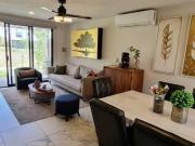 Casa en Venta de 3 Habitaciones, Alberca, 2...