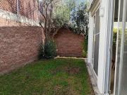 CASA EN VENTA de 3 habitaciones con baño cada una, en...