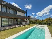 Casa en venta de 3 habitaciones en Castaños, Nordelta