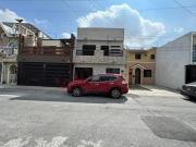 Casa en Venta de 3 Niveles con Terraza y Recámara en...