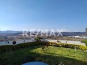 Casa en Venta de 3 niveles en Cumbres del Lago