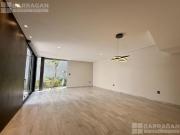 Casa en Venta de 3 niveles en La Vista Residencial