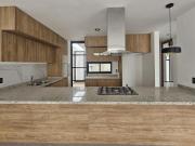 Casa en Venta de 3 Niveles Estudio/$ta Recámara en PB,...