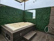 Casa en VENTA de 3 niveles totalmente REMODELADA en...