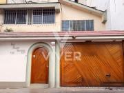 Casa en Venta de 3 Pisos | 306 m² | Excelente Ubicación...