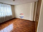 Casa en venta de 3 pisos la vicentina