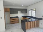 Casa en venta de 3 recámaras cerca de la linea...