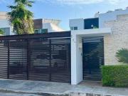 CASA EN VENTA DE 3 RECÁMARAS CON ALBERCA