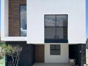 Casa en venta de 3 recamaras en Angelopolis, Parque Veracruz