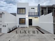 Casa en venta de 3 recámaras en zona norte de Villa de...