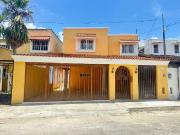 Casa en Venta de 3 recámaras una en planta baja en...