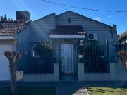 Casa en venta de 4 amb apta crédito con parque, piscina...