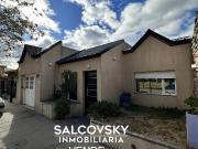 Casa en venta de 4 dormitorios 4 baños en barrio sur...