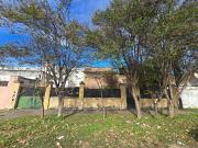 Casa en venta de 4 dormitorios a reciclar zona Oeste Rosario
