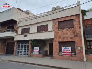 Casa en venta de 4 dormitorios c/ cochera en Centro