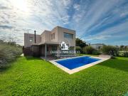 Casa en venta de 4 dormitorios y Pileta. Santa Elena