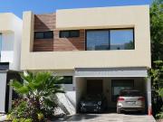 Casa en Venta de 4 habitaciones en Valenia Club...