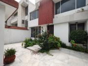 CASA EN VENTA DE 4 RECÁMARAS 2.5 BAÑOS 2...